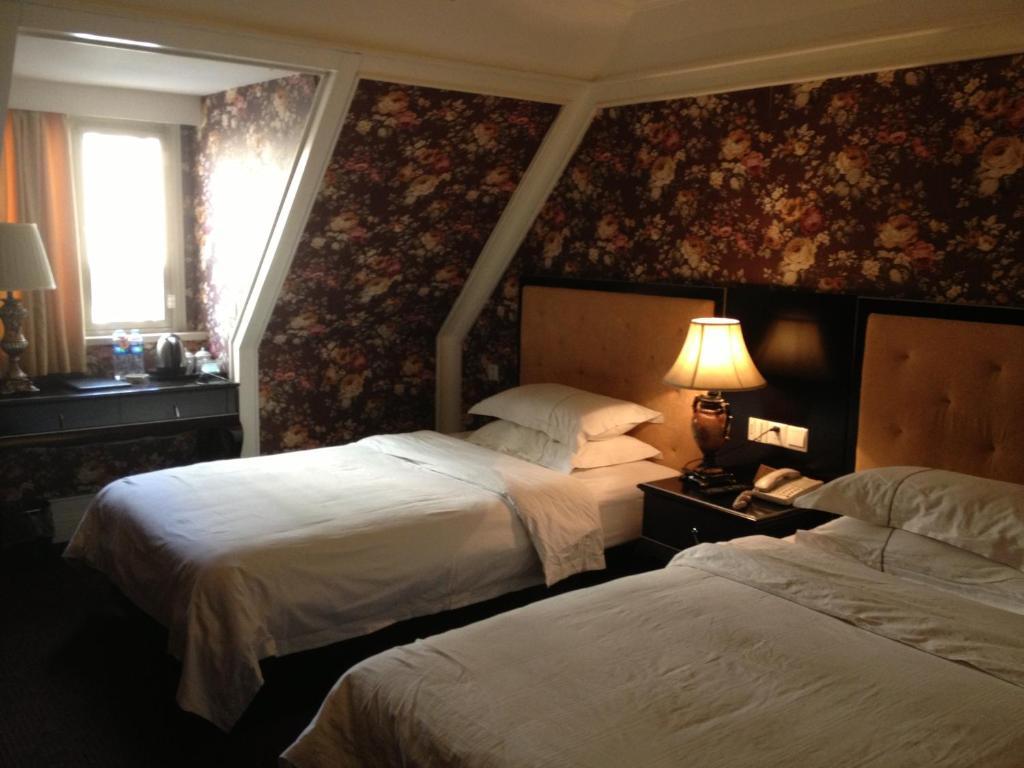 Manhattan Jinling Hotel เซี่ยงไฮ้ ภายนอก รูปภาพ