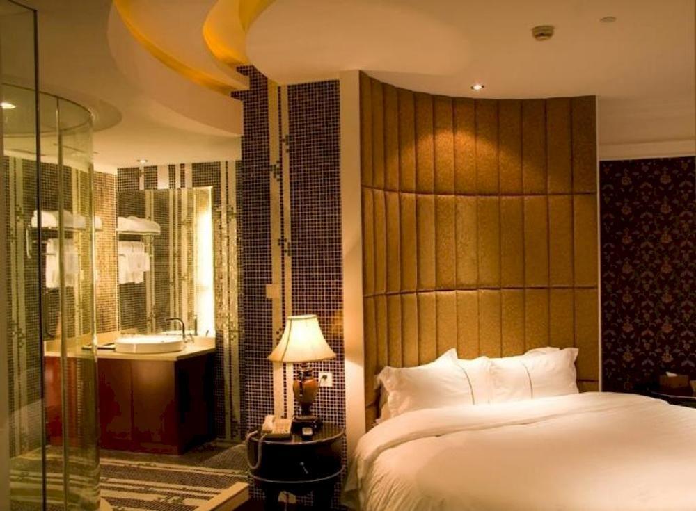 Manhattan Jinling Hotel เซี่ยงไฮ้ ภายนอก รูปภาพ