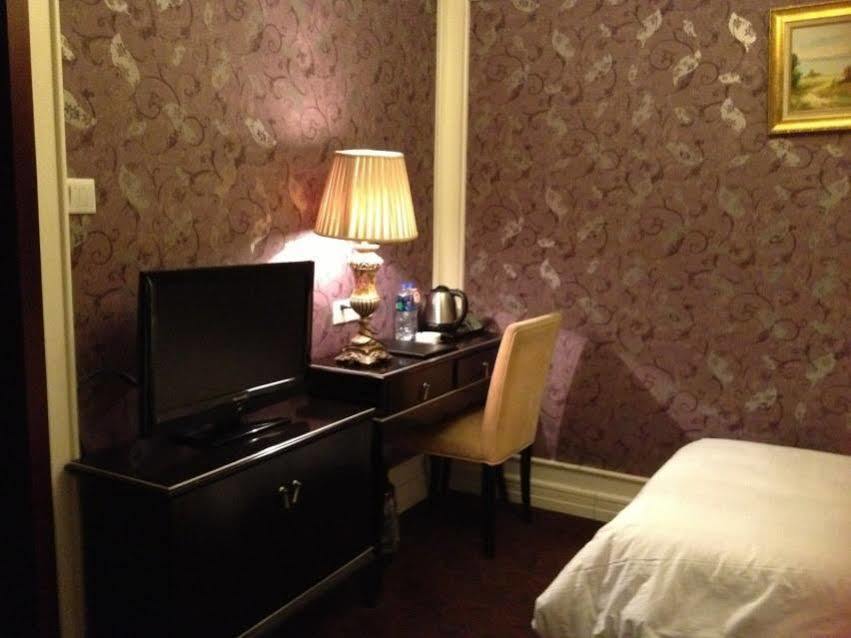 Manhattan Jinling Hotel เซี่ยงไฮ้ ภายนอก รูปภาพ