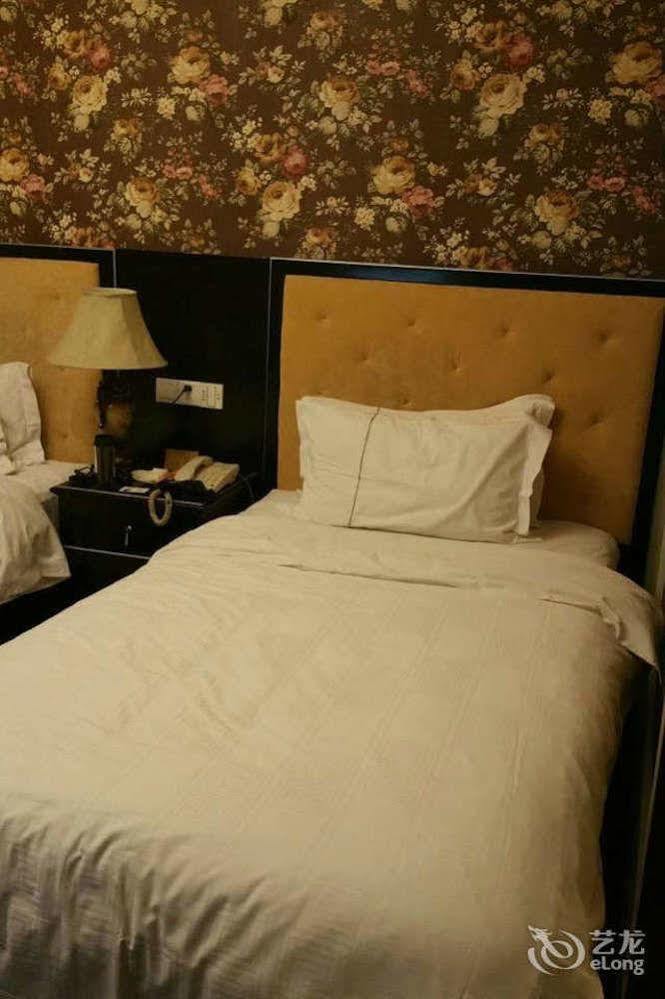 Manhattan Jinling Hotel เซี่ยงไฮ้ ภายนอก รูปภาพ