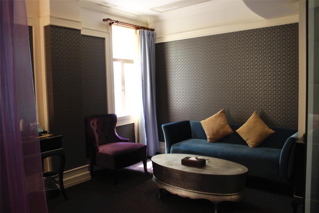 Manhattan Jinling Hotel เซี่ยงไฮ้ ภายนอก รูปภาพ